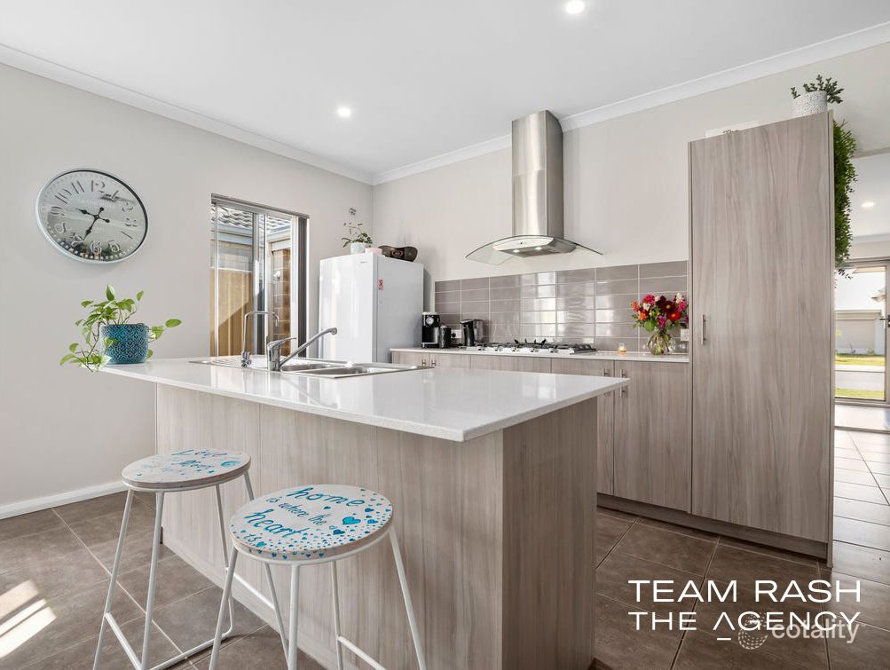 22 Monica Cres, Dayton, WA 6055