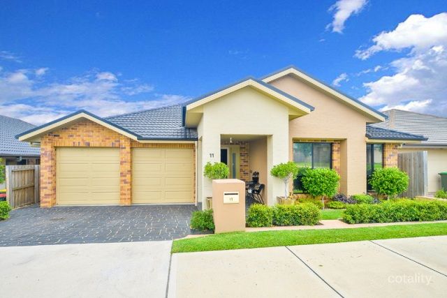 11 Delaware St, Spring Farm, NSW 2570