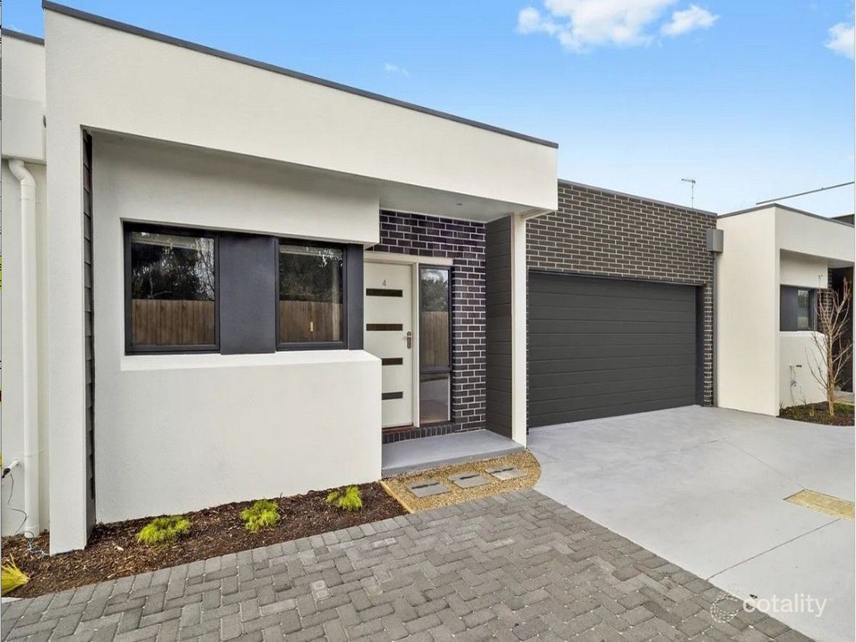 4 Bayland Pl, Mount Martha, VIC 3934