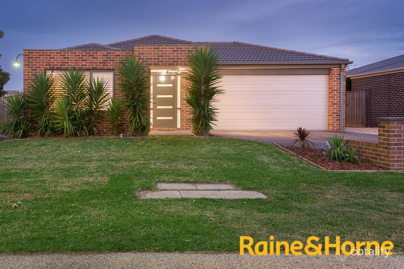 2 Marbec Pl, Lyndhurst, VIC 3975