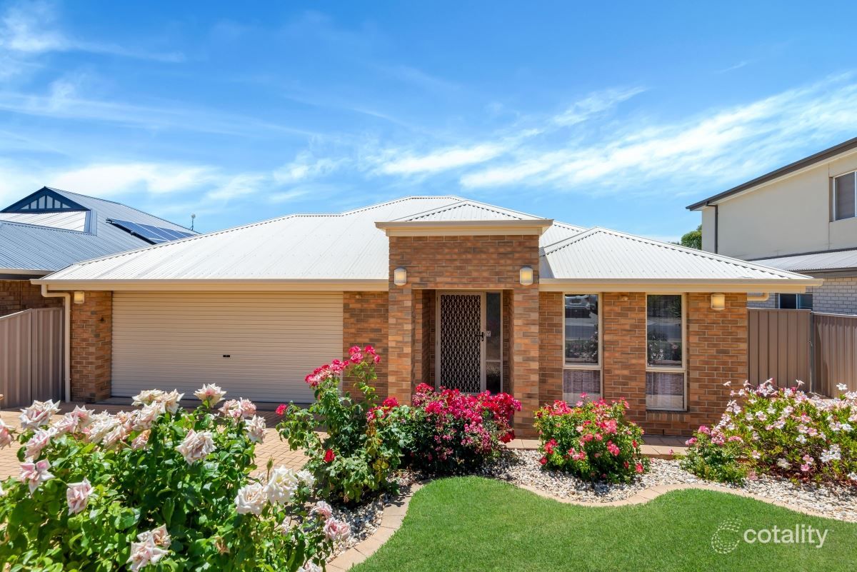18 Arkle Pl, Woodcroft, SA 5162
