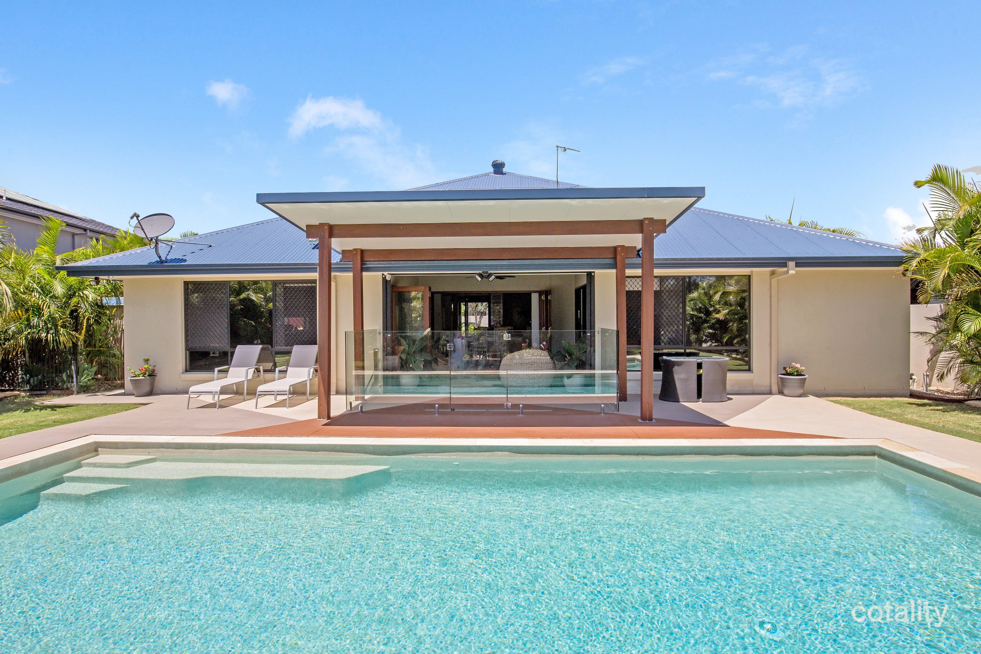 37 The Peninsula, Helensvale, QLD 4212