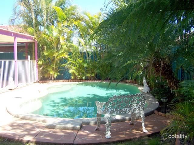 27 Ottelia Dr, Elanora, QLD 4221