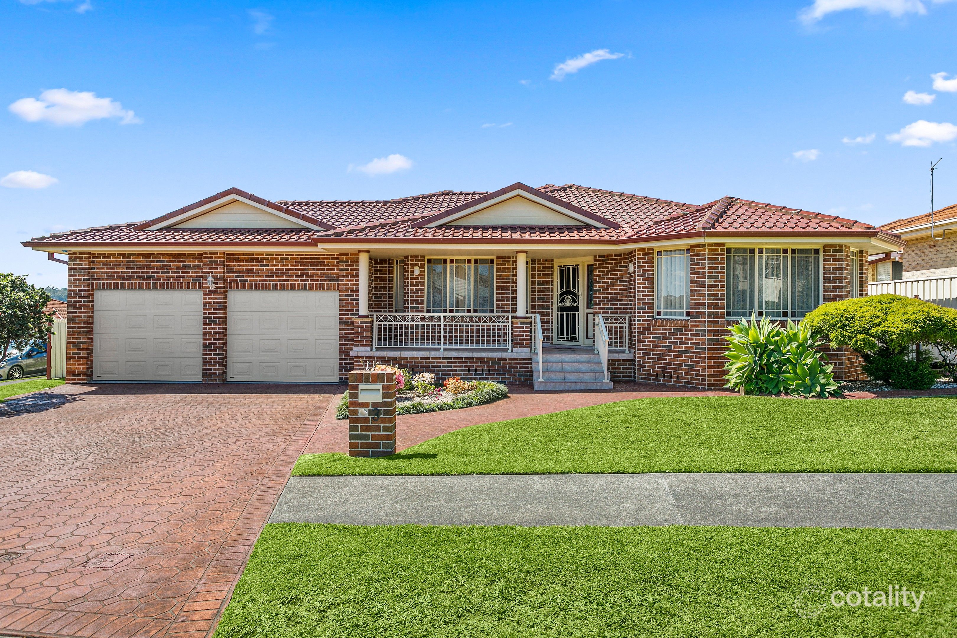 3 Eucumbene Ave, Flinders, NSW 2529