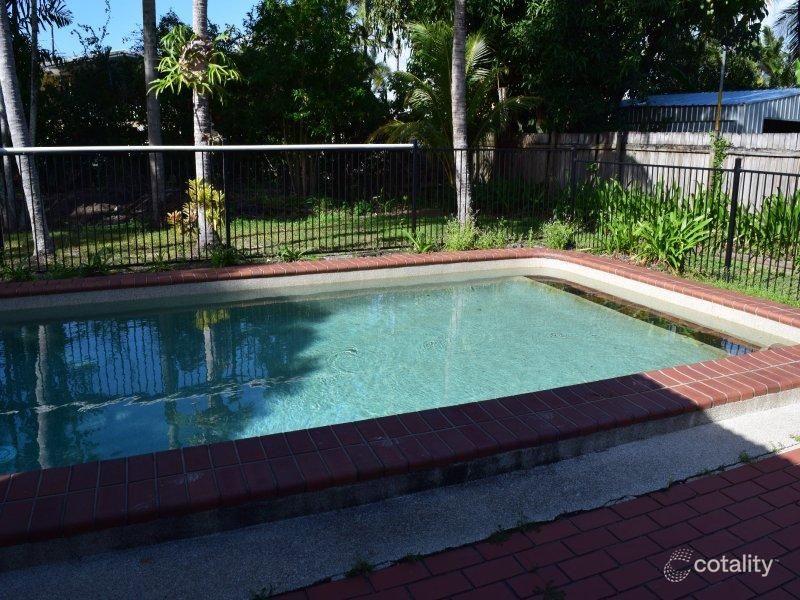 56 Miles St, Manoora, QLD 4870