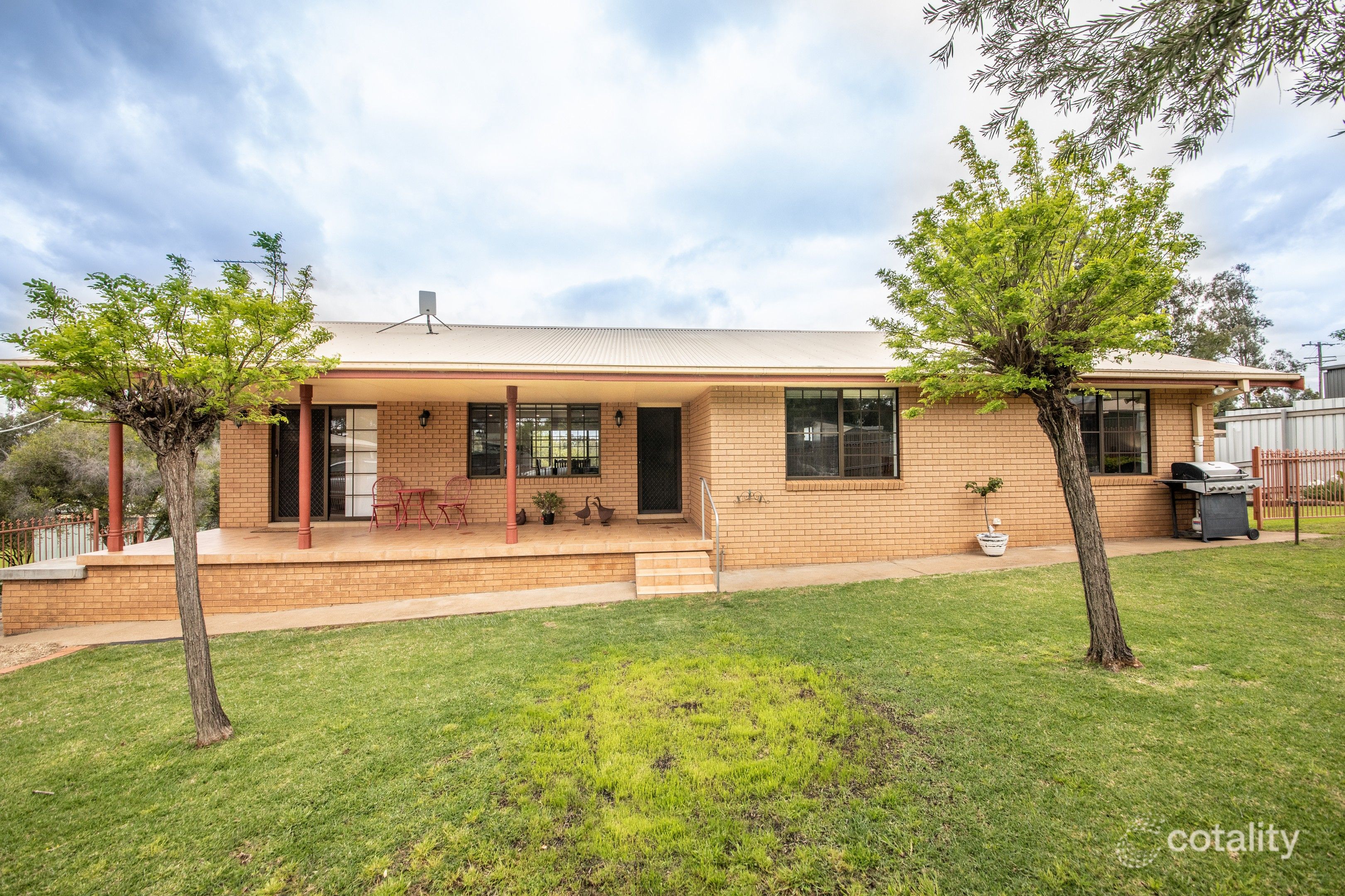 2 Bruah St, Brocklehurst, NSW 2830