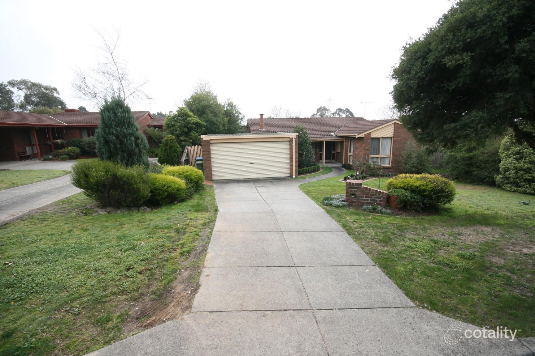 9 Oxford Cl, Croydon Hills, VIC 3136