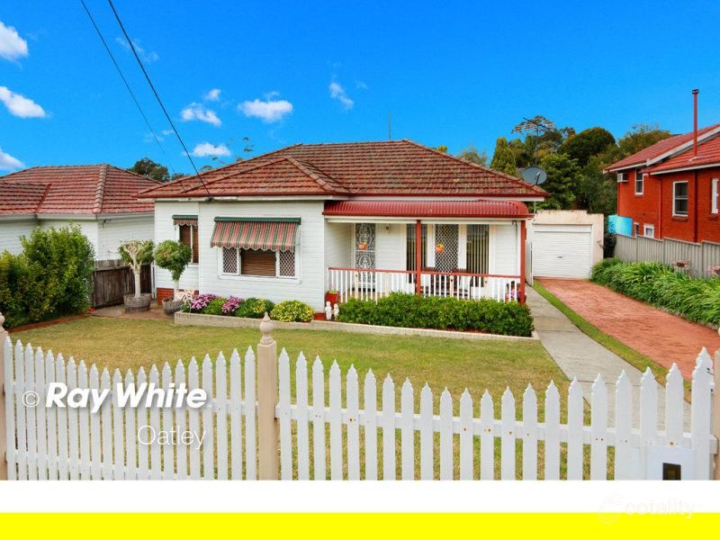17 Hannons Ave, Peakhurst, NSW 2210
