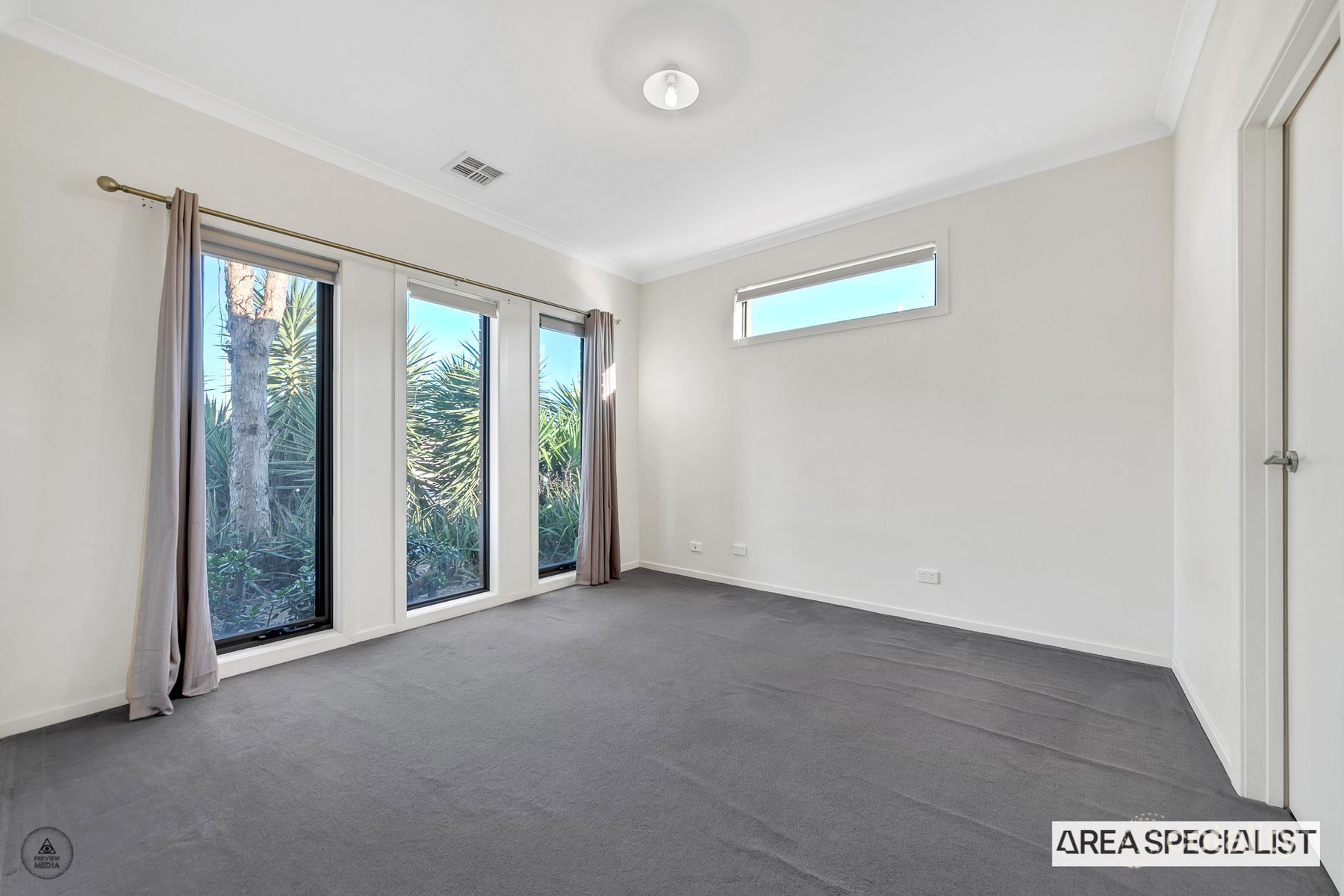 39 Brockwell Cres, Manor Lakes, VIC 3024