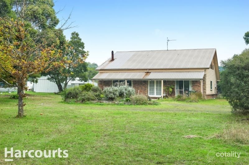 110 Clarkes Rd, Enfield, VIC 3352
