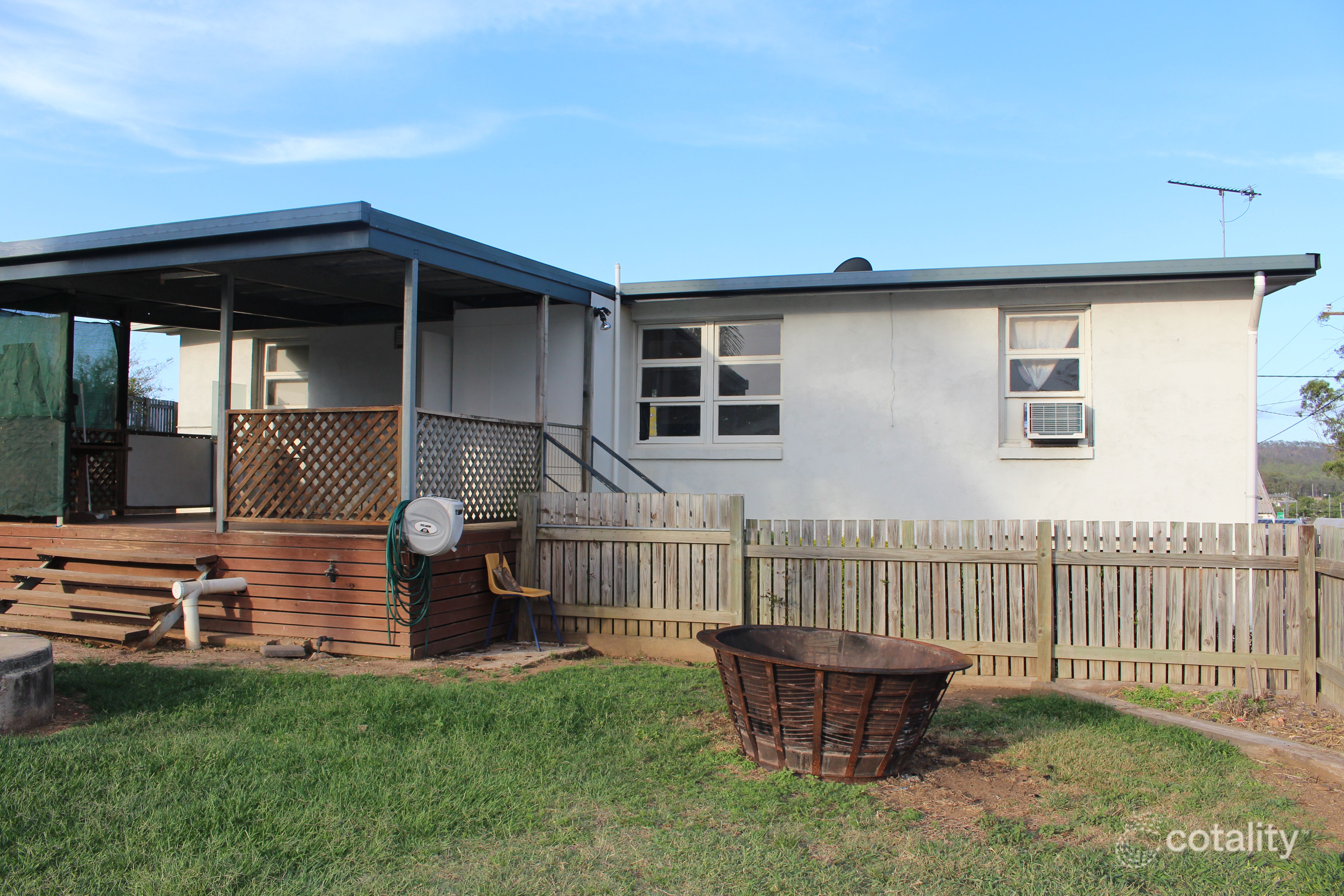 1 Bismark St, Mount Larcom, QLD 4695