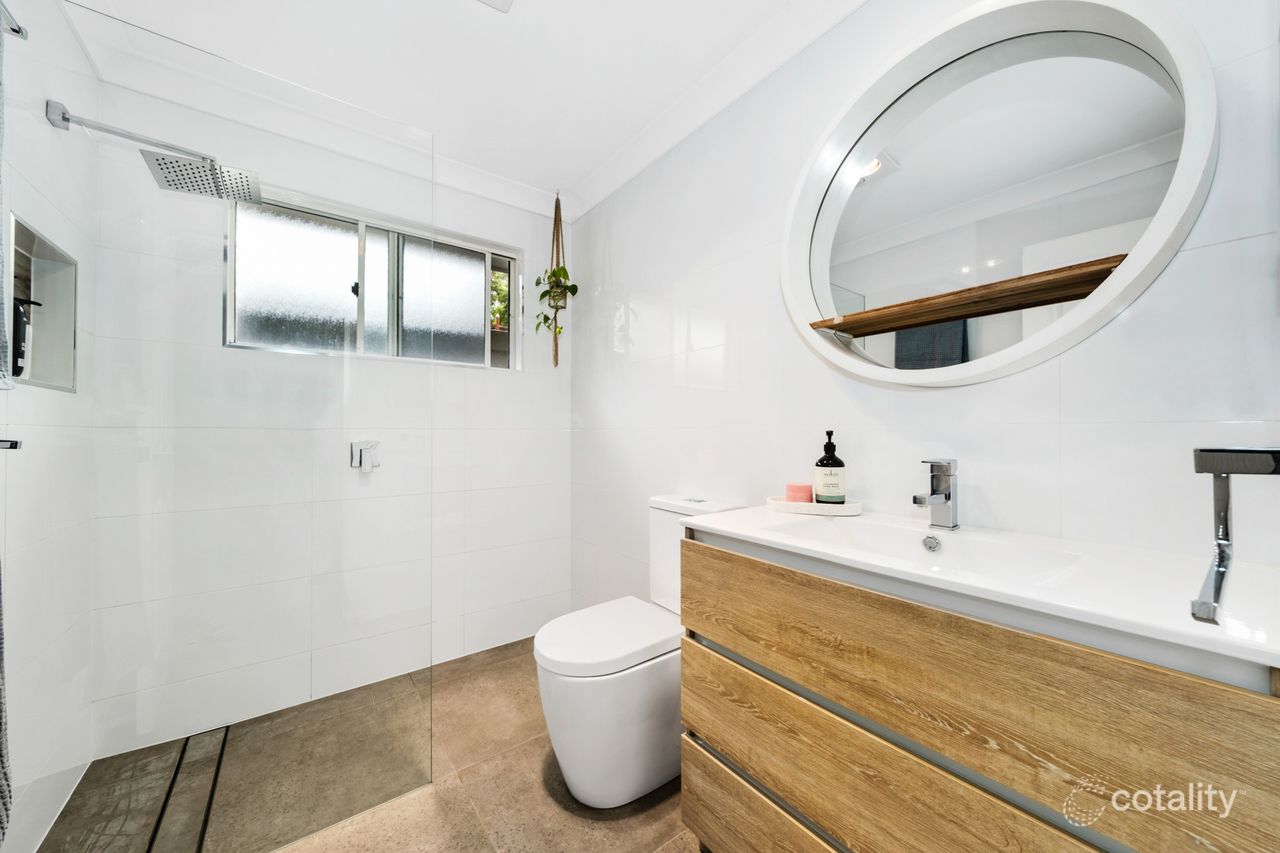 15 Kareelah Ave, Berkeley Vale, NSW 2261