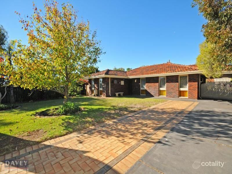 8 Hann Pl, Padbury, WA 6025