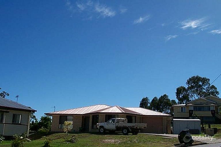 9 Flounder Cres, Toolooa, QLD 4680