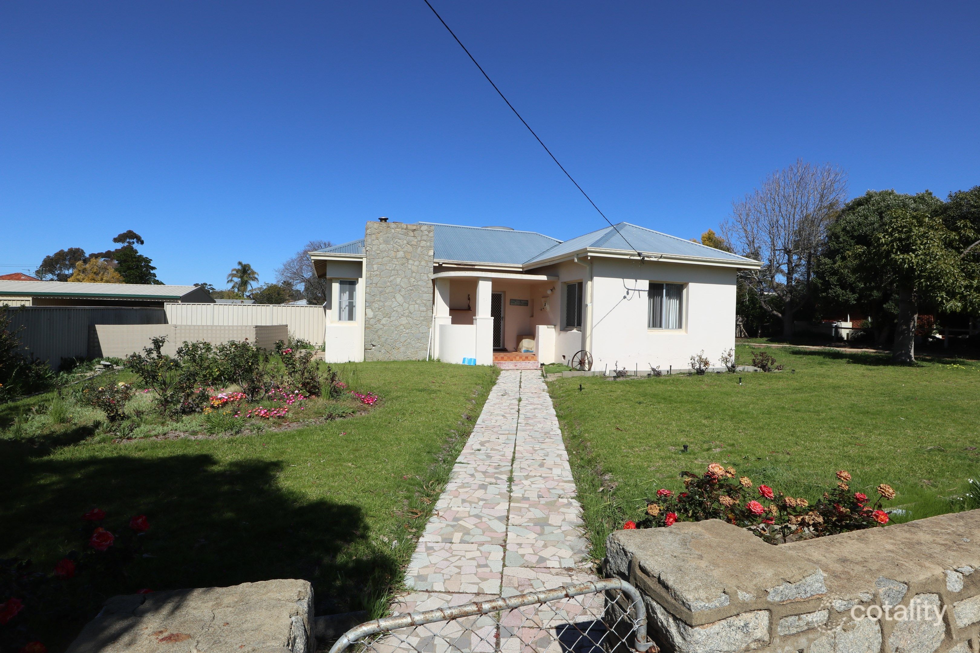 71 Clayton Rd, Narrogin, WA 6312