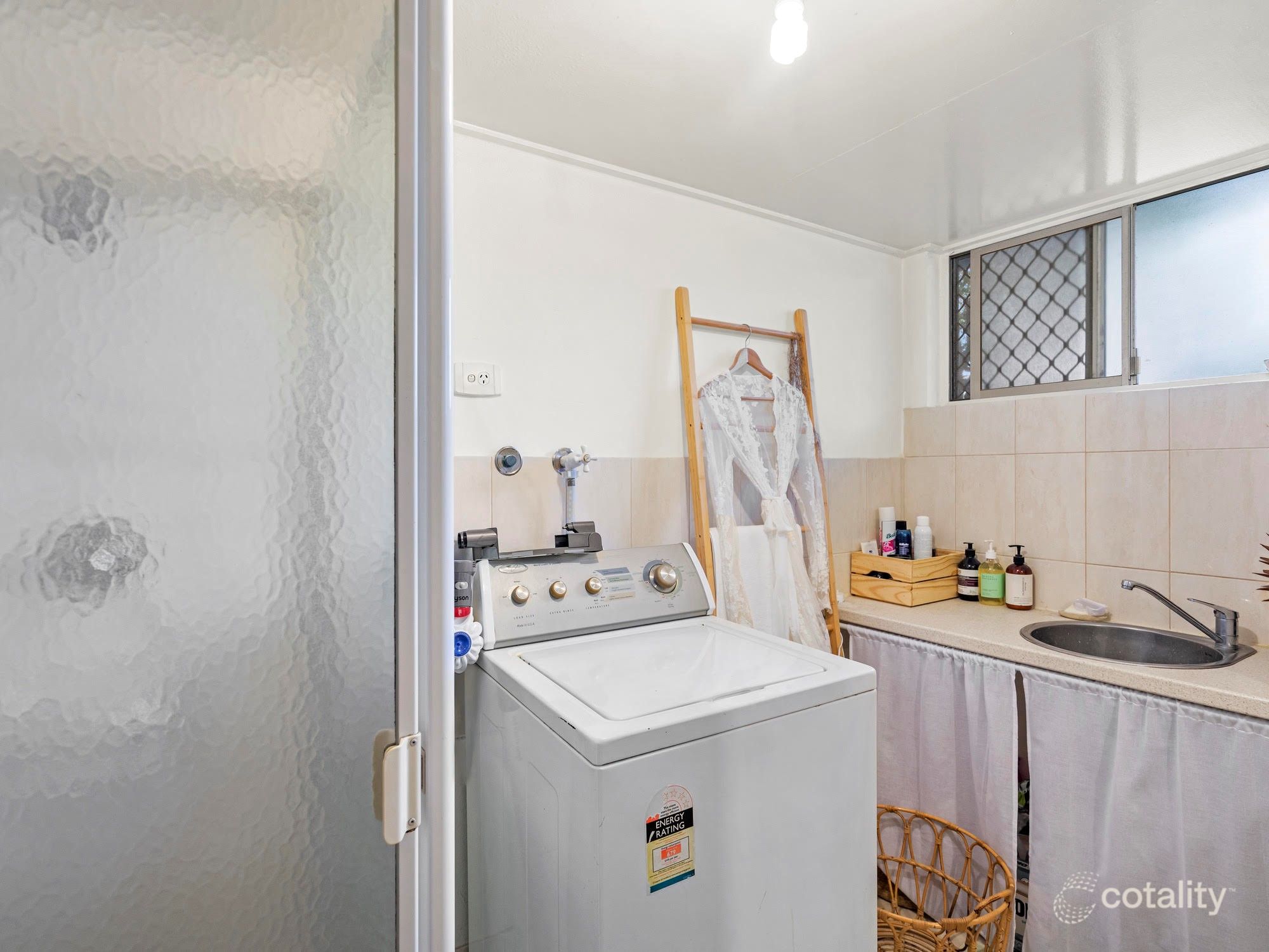 2/8 Elizabeth Ave, Broadbeach, QLD 4218