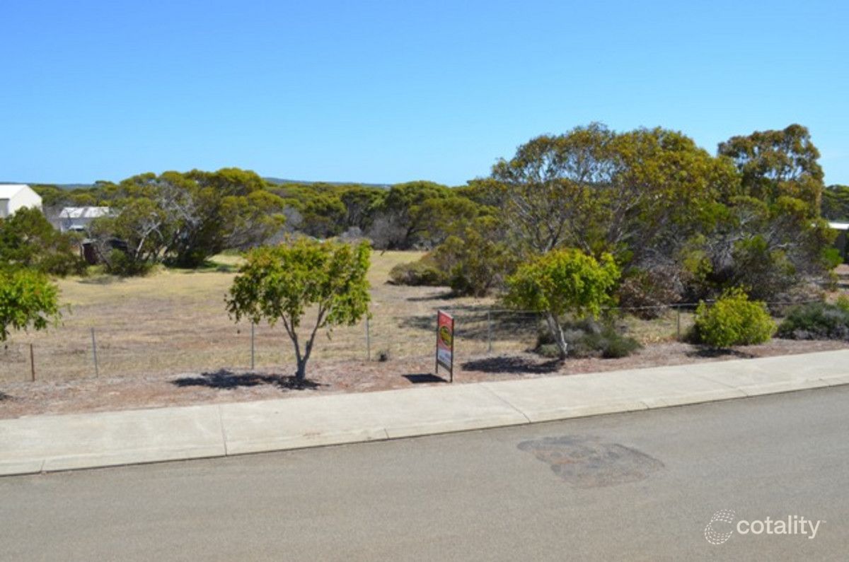 13 Gnornbup Tce, Bremer Bay, WA 6338