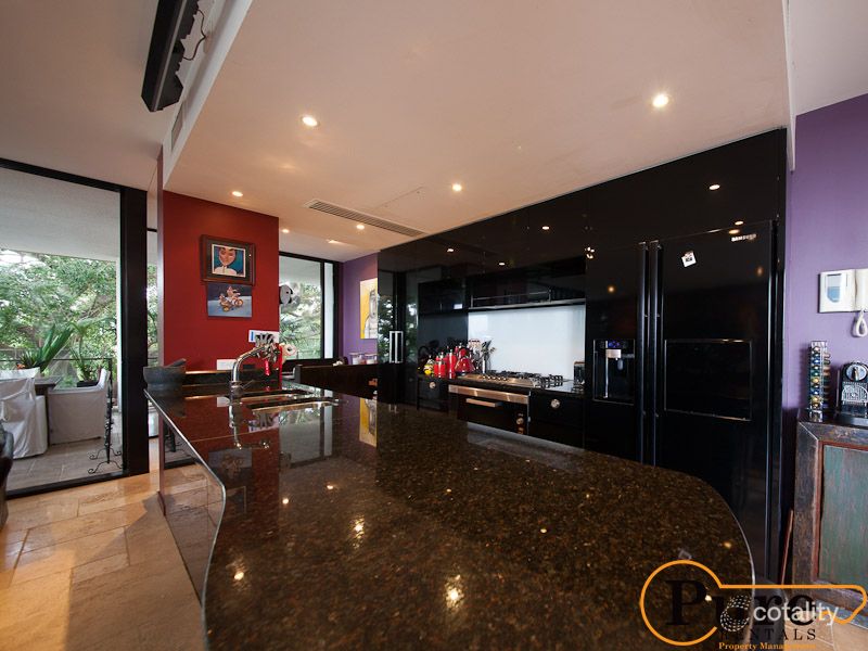 223/10 Pidgeon Cl, West End, QLD 4101