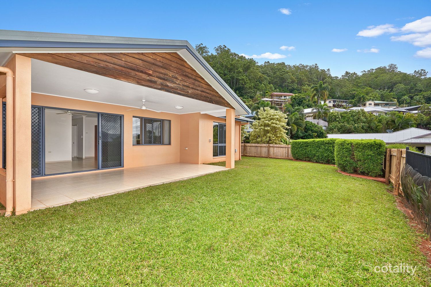 2 Arno Tce, Bentley Park, QLD 4869