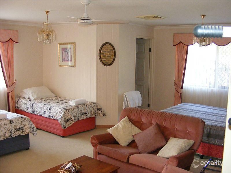 12 Lysdale Rd, Wondai, QLD 4606