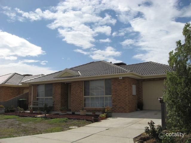 2 Bugay Ct, Hillside, VIC 3037