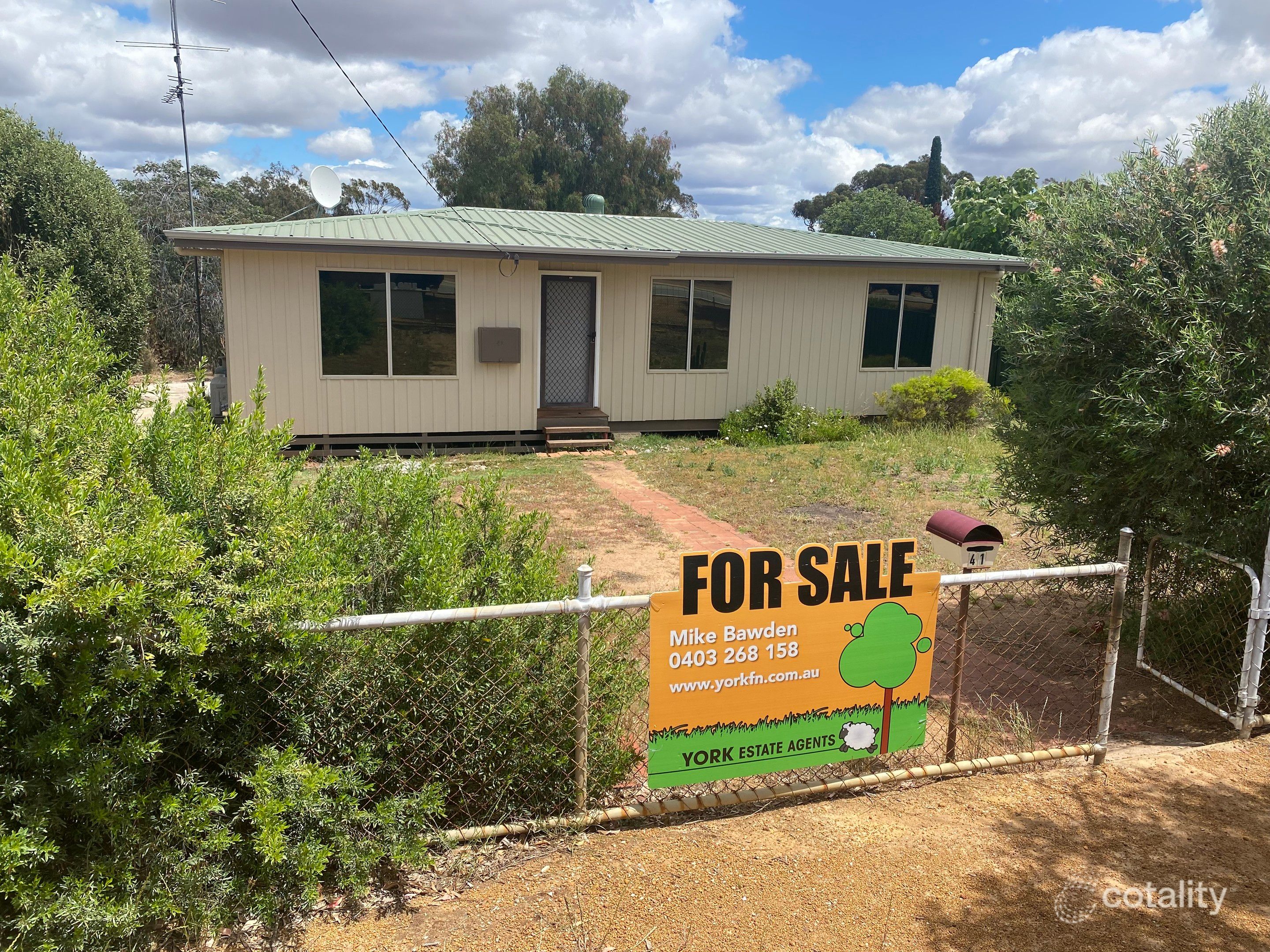 41 Newcastle St, York, WA 6302