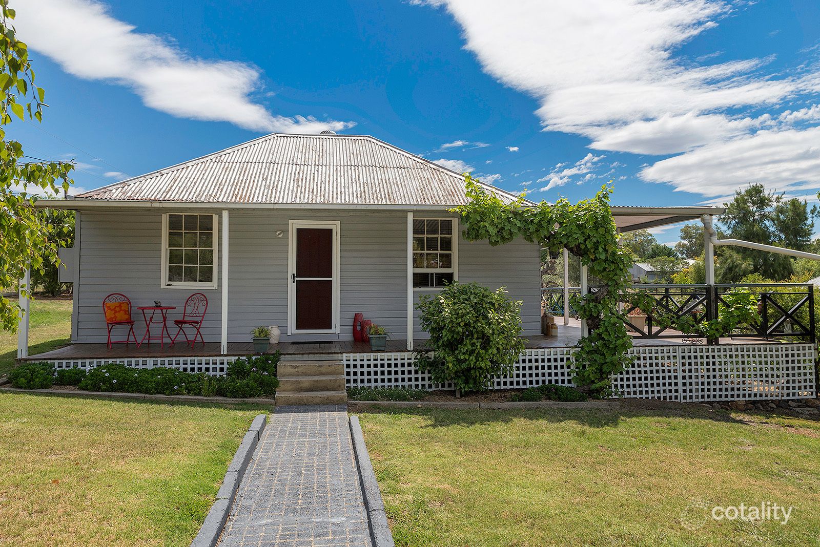 22-24 Havelock St, Adelong, NSW 2729