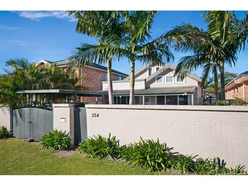 254 Trafalgar Ave, Umina Beach, NSW 2257
