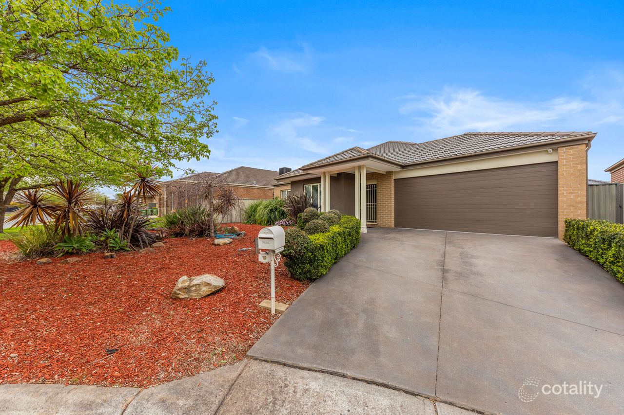 19 Camdolle Cl, Pakenham, VIC 3810