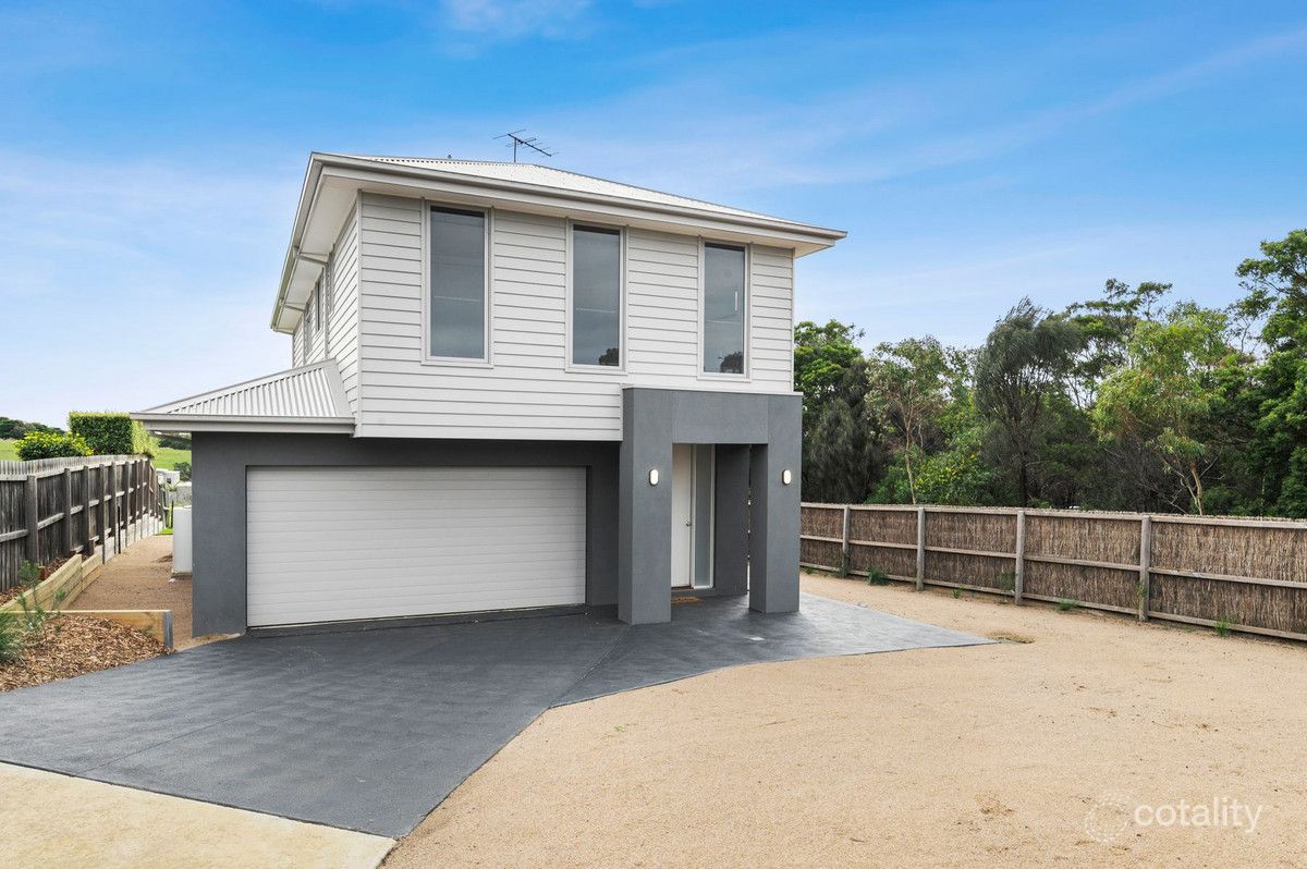 8 Grass Tree Ct, Torquay, VIC 3228