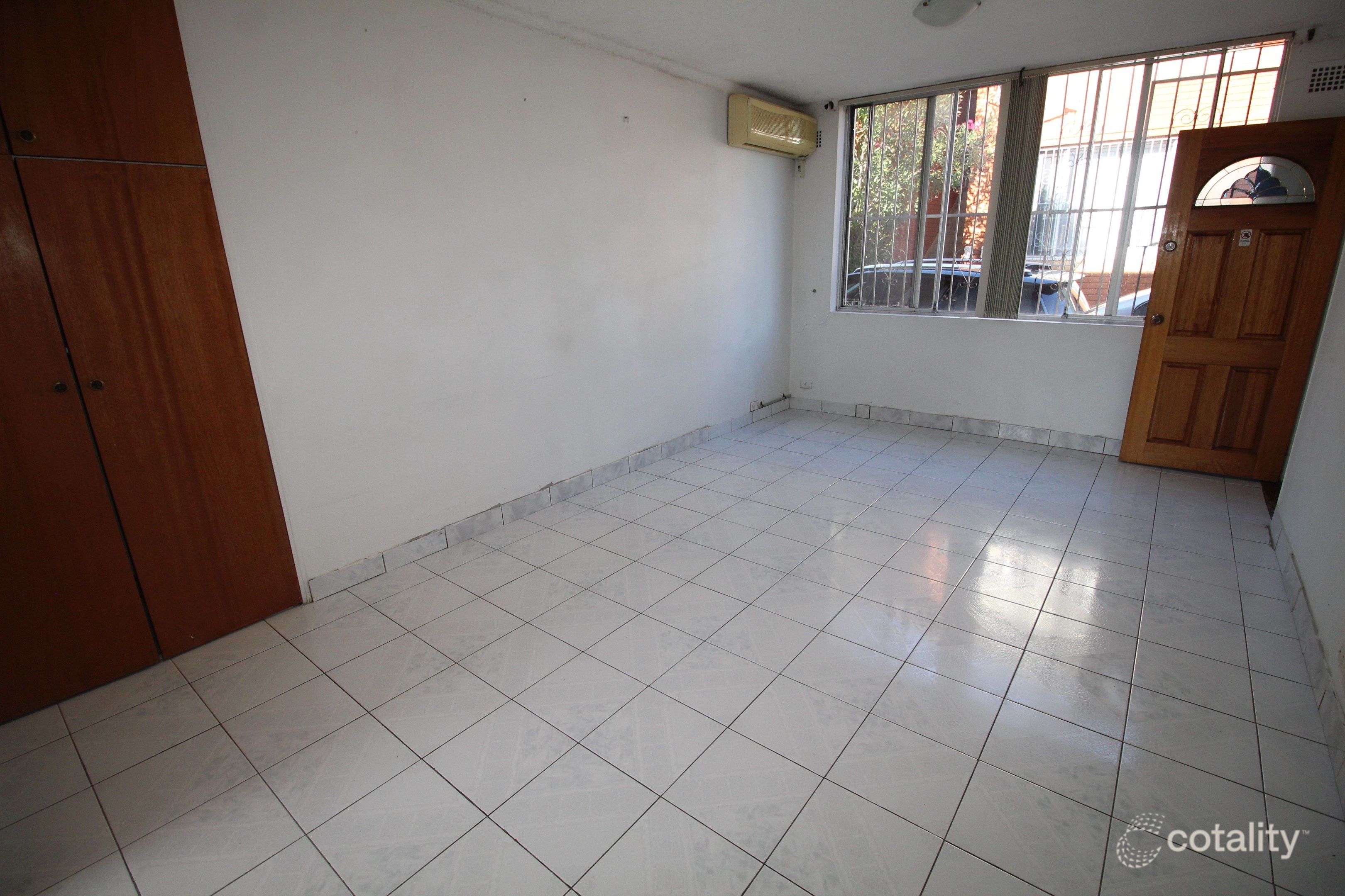 3/4 Holland Pl, Lakemba, NSW 2195