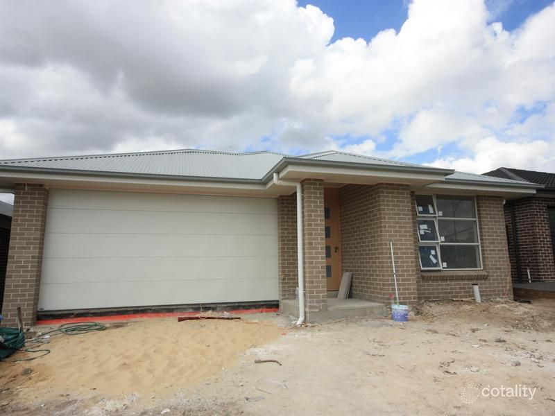 11 Gore Rd, Spring Farm, NSW 2570