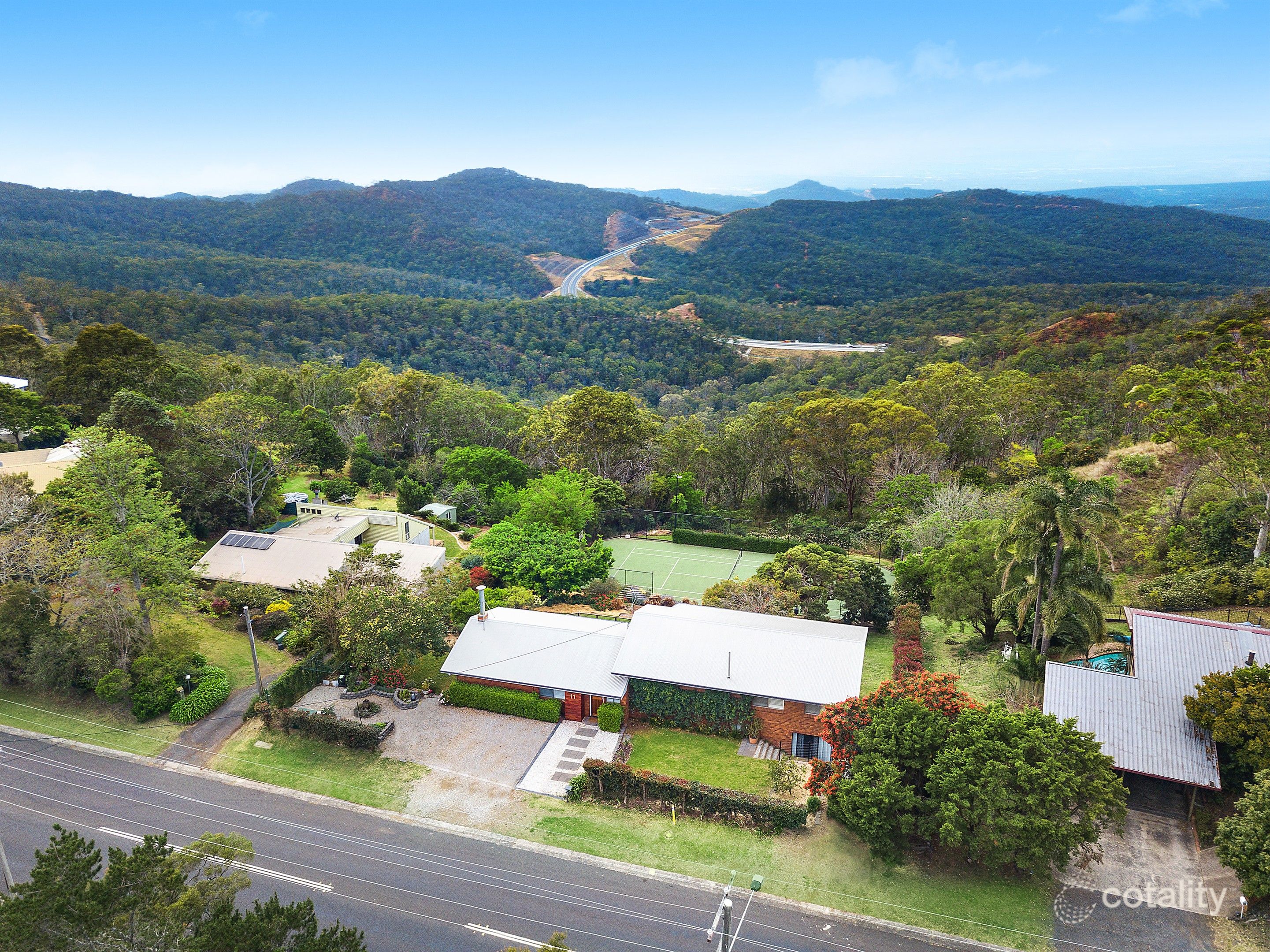 11 Murphys Creek, Blue Mountain Heights, QLD 4350