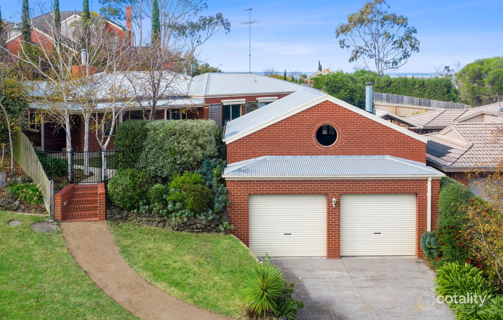 10 Tunbury Ct, Highton, VIC 3216