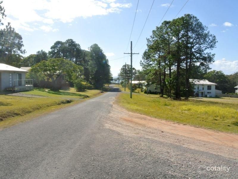 2 Richardson St, Russell Island, QLD 4184
