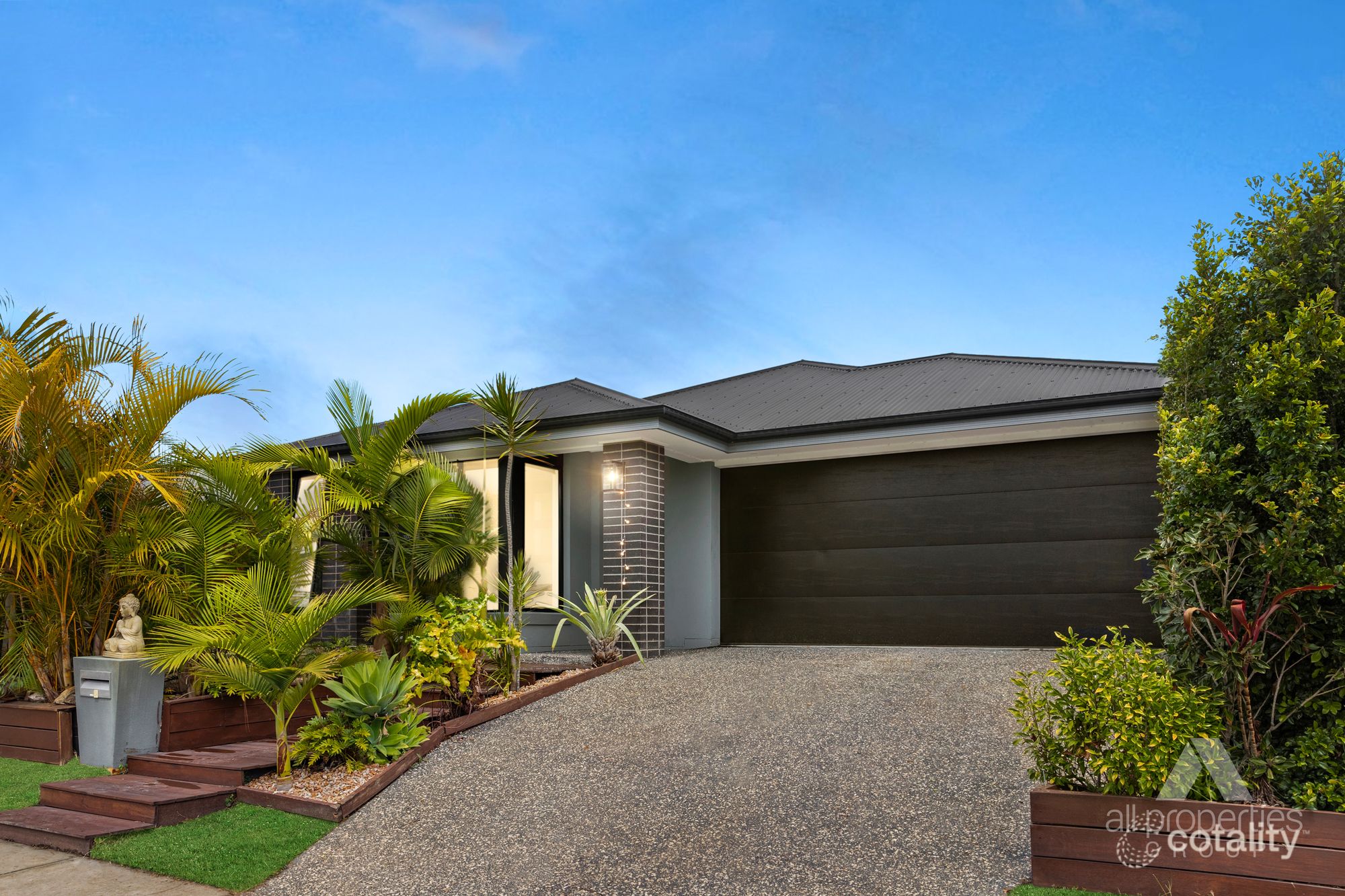 42 Mount Huntley St, Park Ridge, QLD 4125
