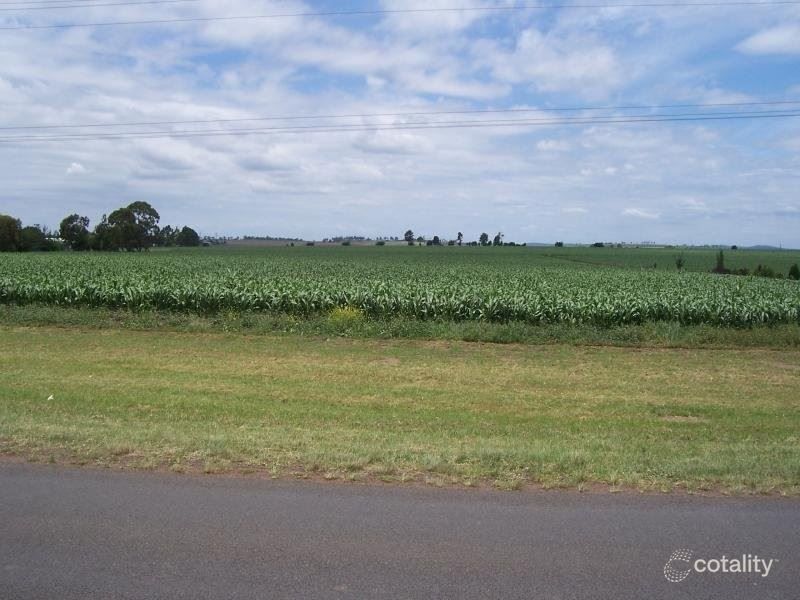 3 East St, Clifton, QLD 4361