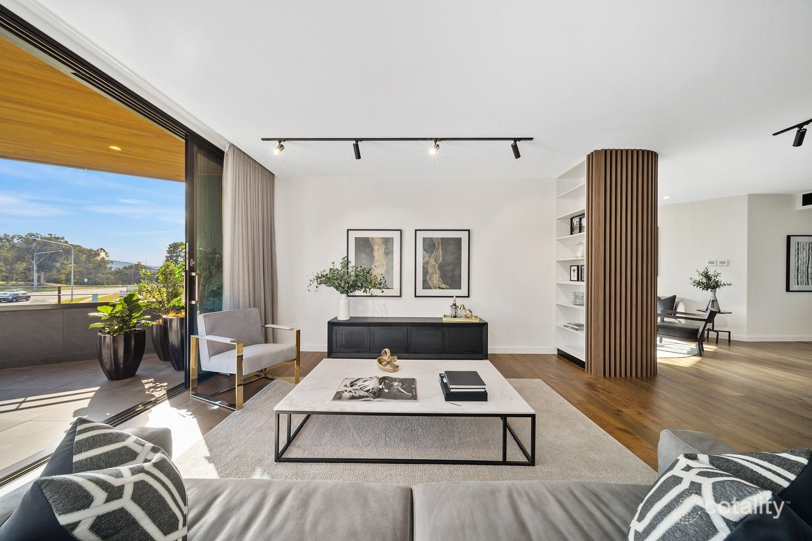 52/7 State Cir, Forrest, ACT 2603