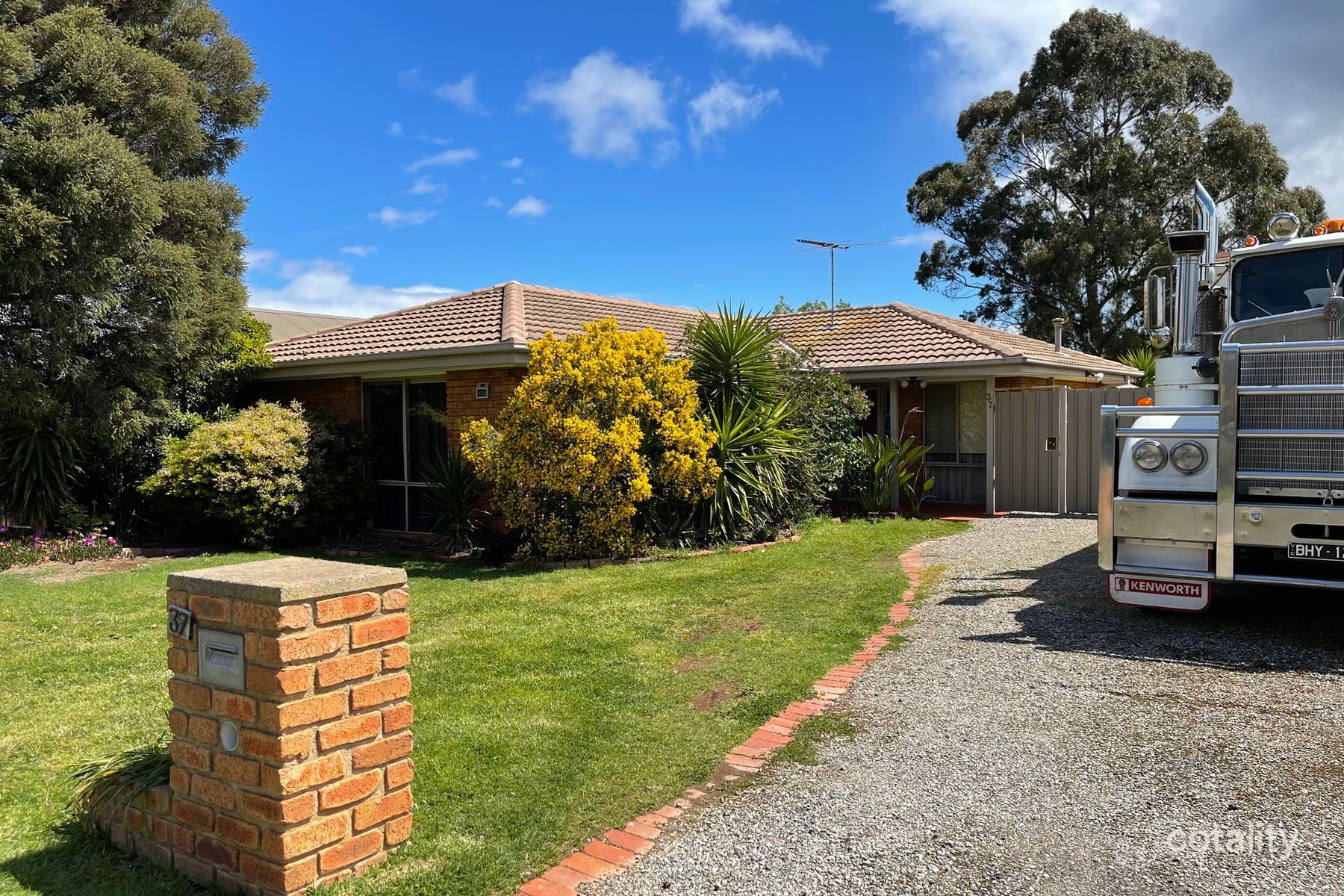 37 Greenhills Dr, Kurunjang, VIC 3337