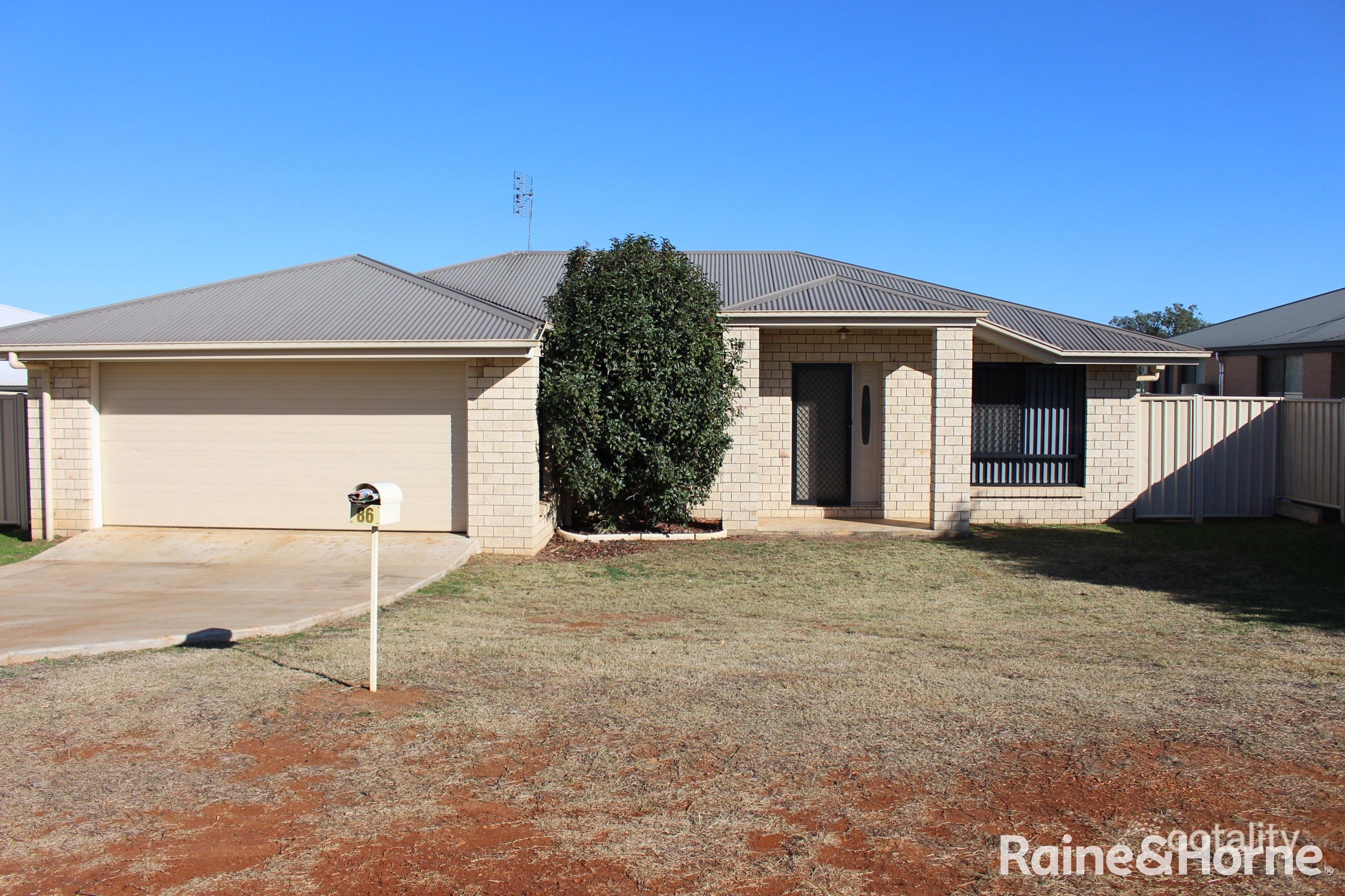 86 Windsor Cir, Kingaroy, QLD 4610