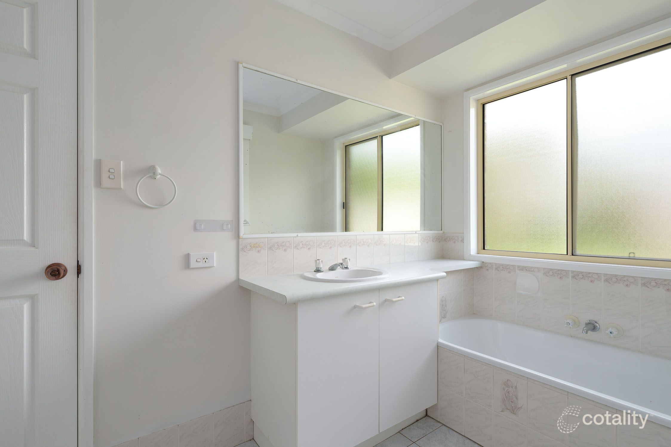 5 Lusitania Ct, Cooloola Cove, QLD 4580