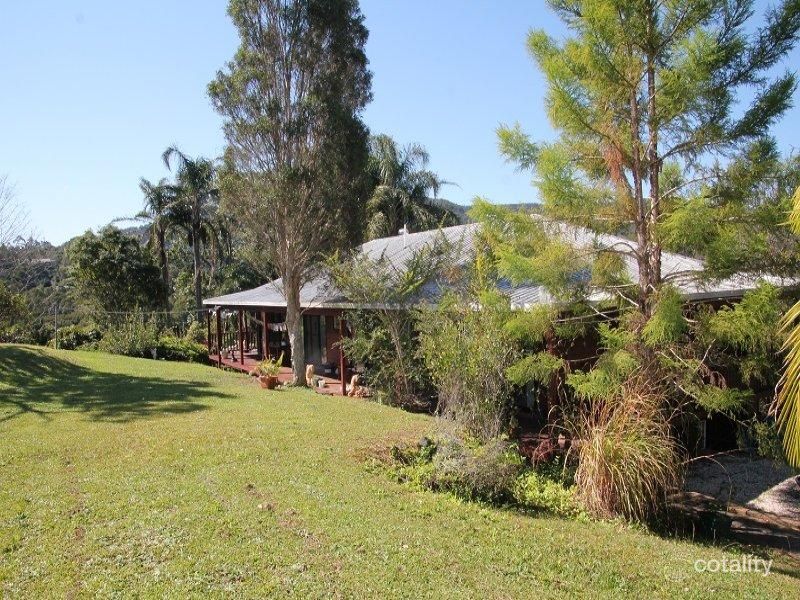 26 Smiths Creek Rd, Uki, NSW 2484