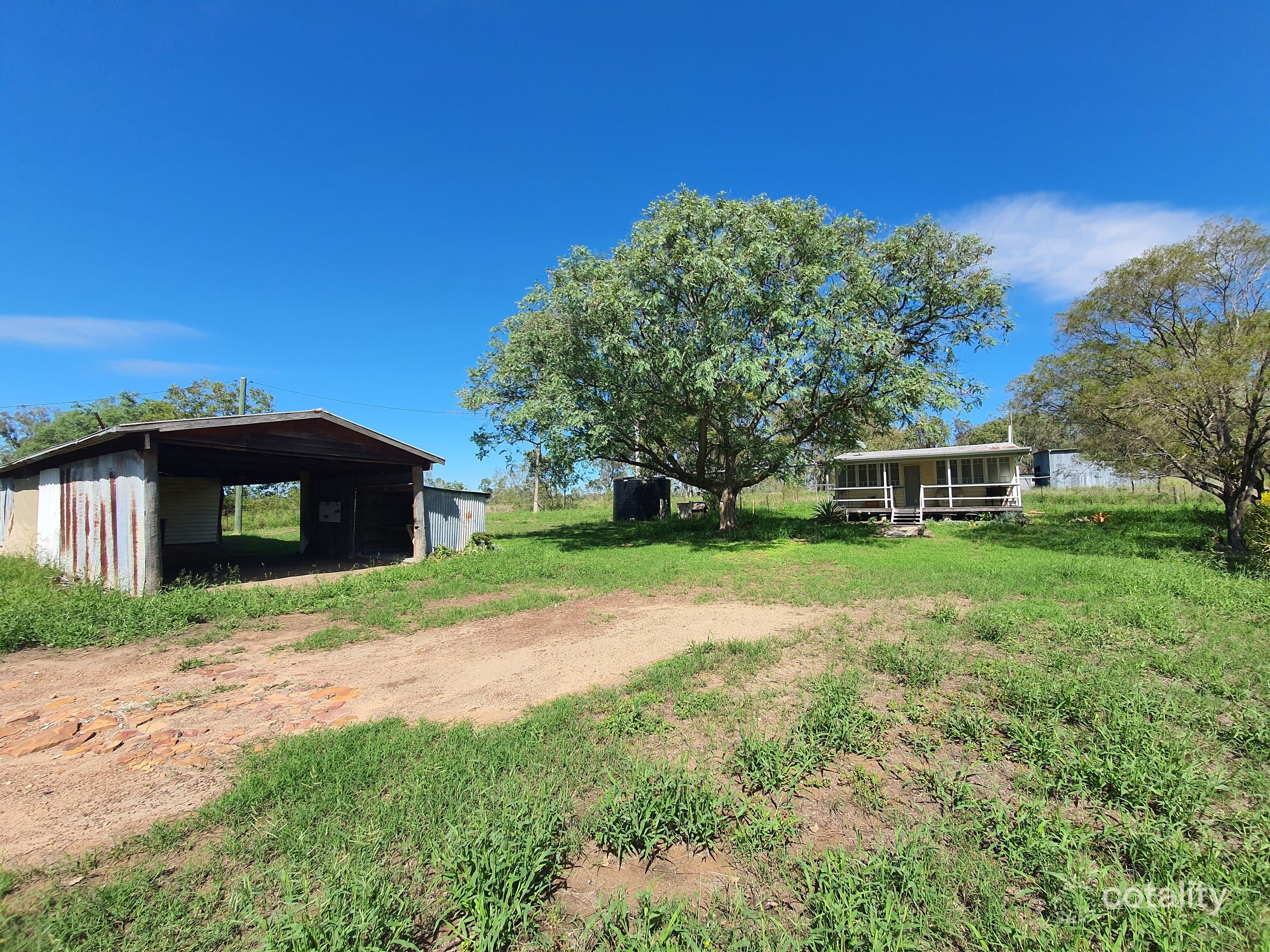 14 Golf Links Rd, Monto, QLD 4630