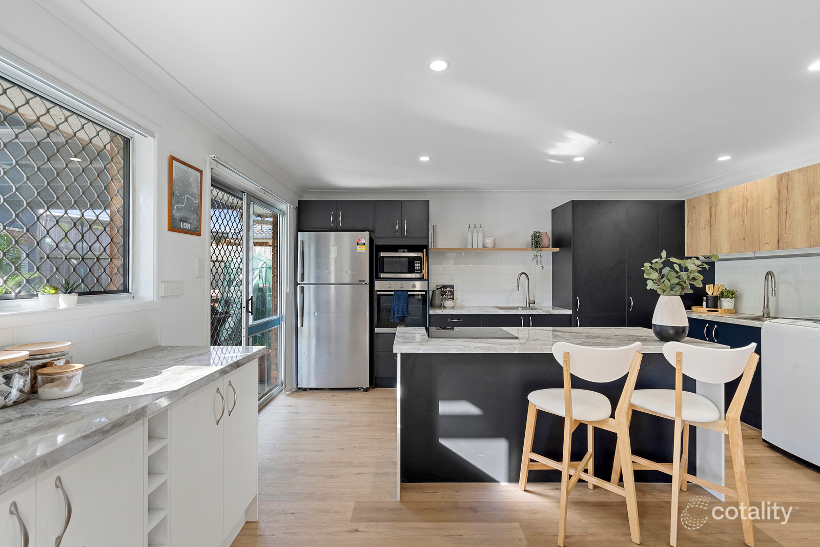 61 Belinda Cres, Springwood, QLD 4127