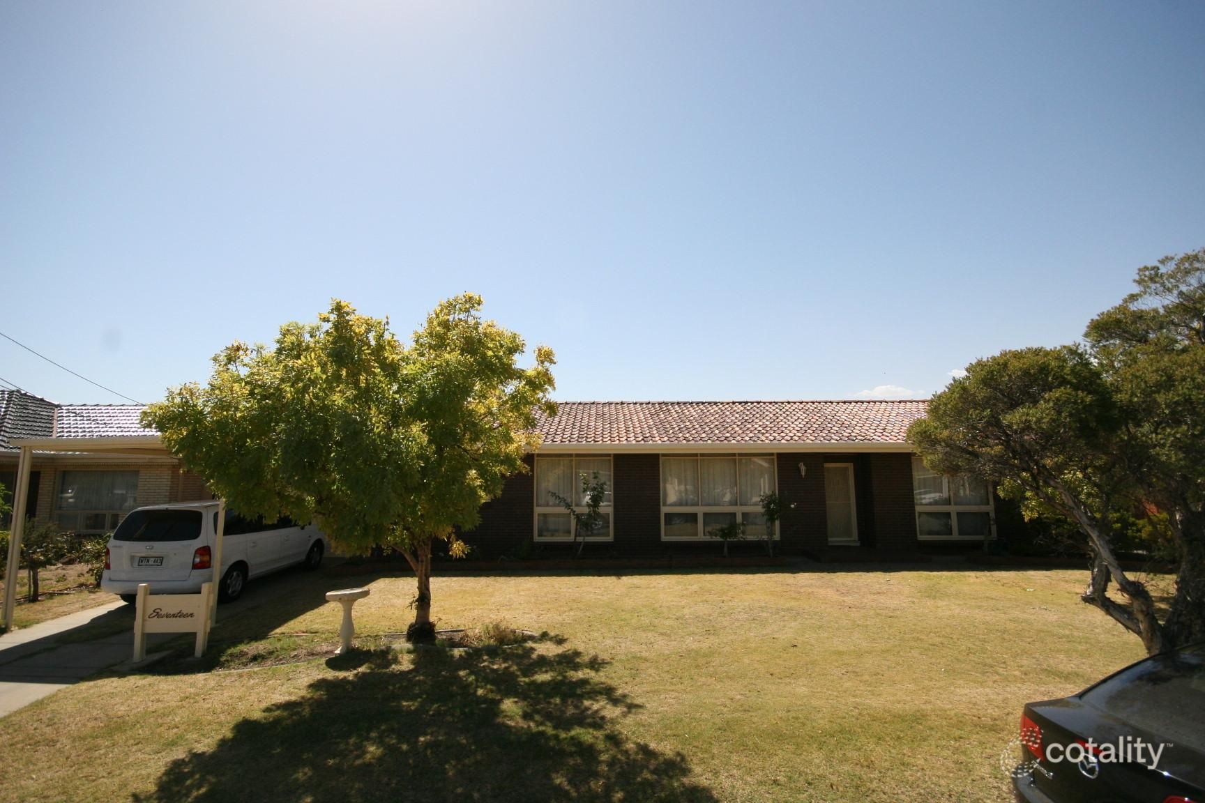 17 Doncaster Ave, Novar Gardens, SA 5040