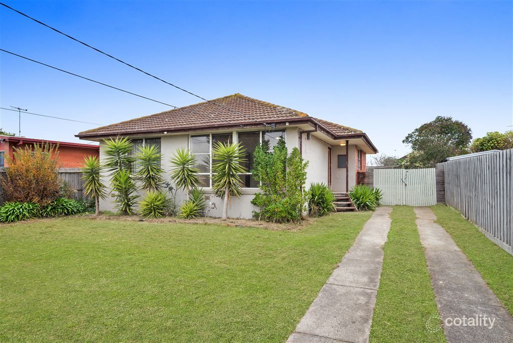 8 Hodges Ct, Breakwater, VIC 3219