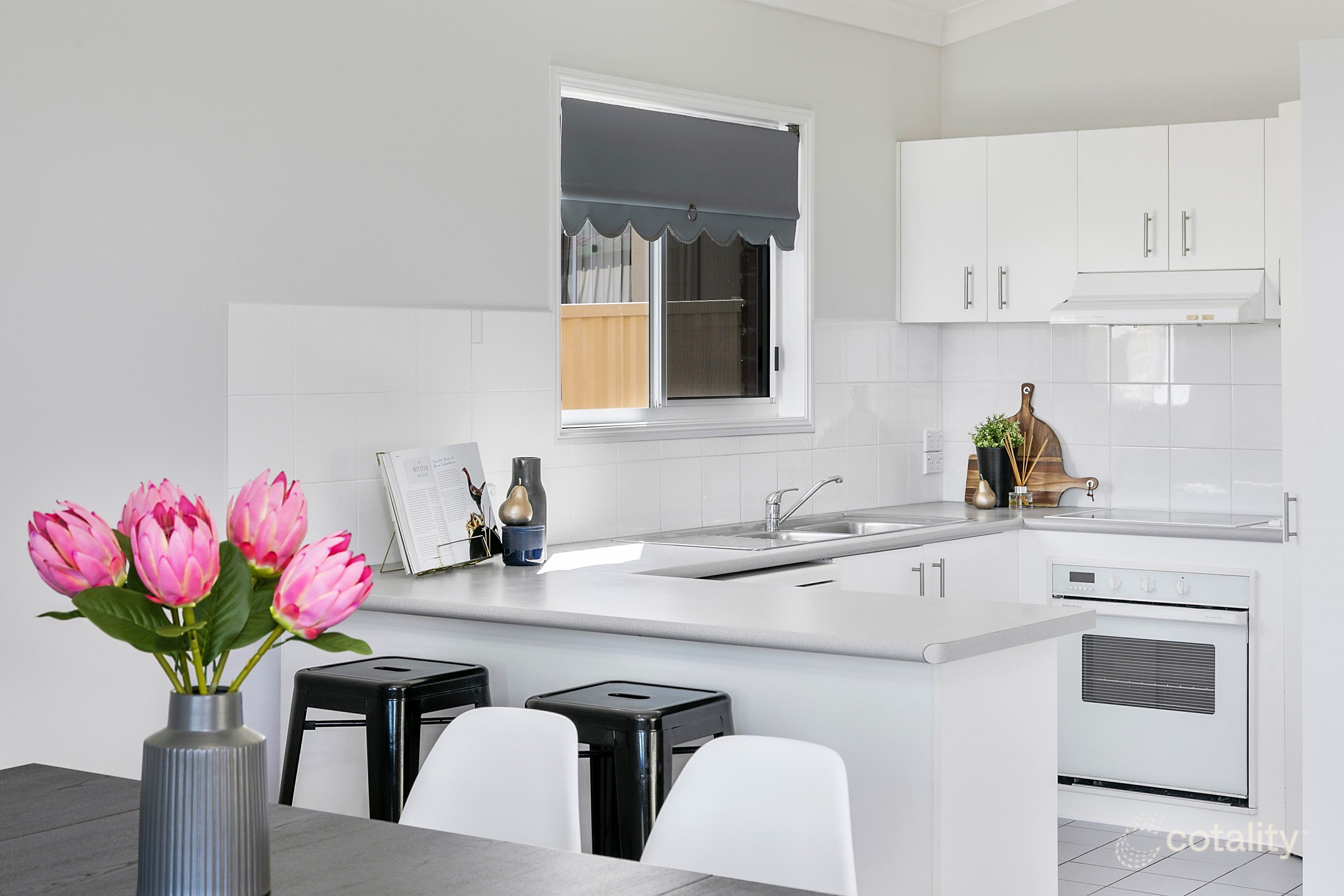 34 Manly Rd, Manly, QLD 4179