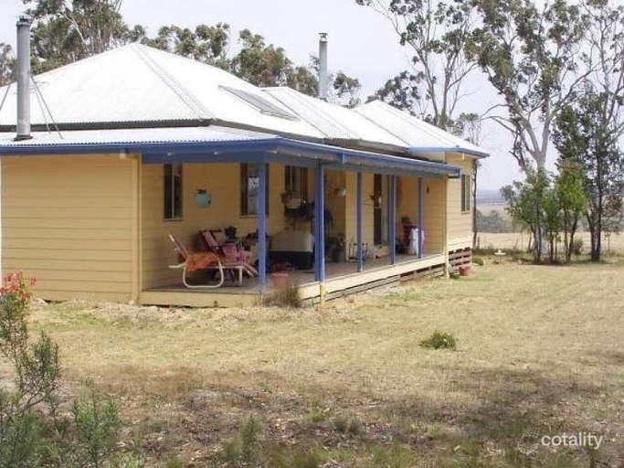 94 Long Point Rd, Tallong, NSW 2579