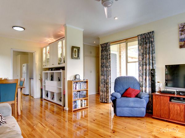 10 Gumeracha Rd, O'Sullivan Beach, SA 5166