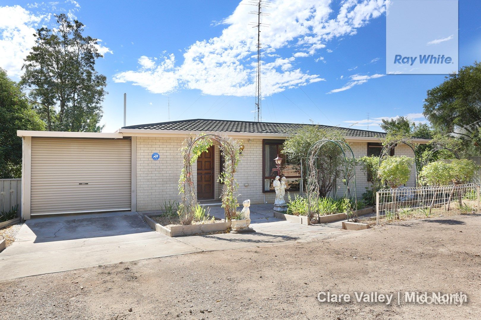 41 Victoria Rd, Clare, SA 5453